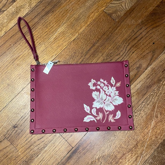 •WHITE HOUSE BLACK MARKET•NWT MAROON FLORAL SILVER STUDDED WRISTLET- CLUTCH - Picture 3 of 9